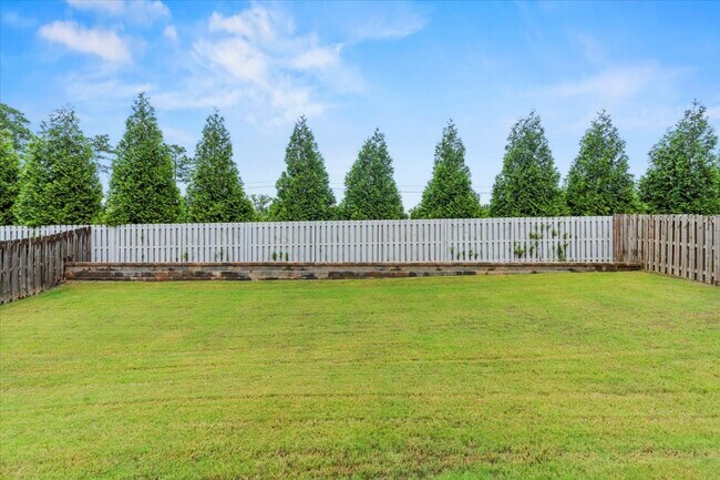 Building Photo - 105 Swinton Pond Rd