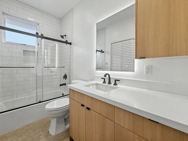 Building Photo - 3538 S Hudson St