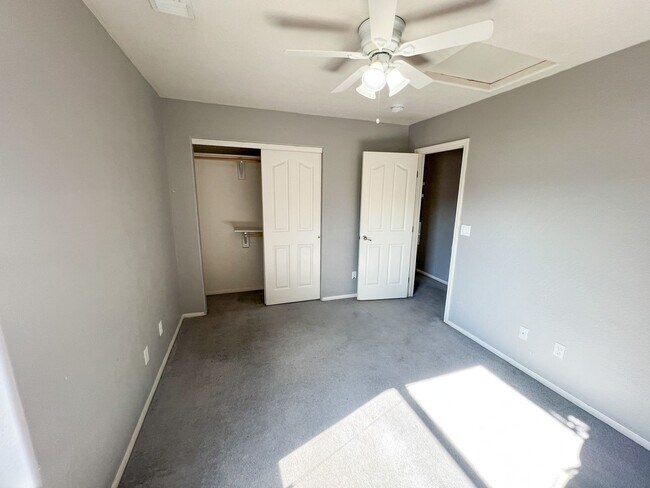 Building Photo - DUPLEX APARTMENT - CAMP VERDE