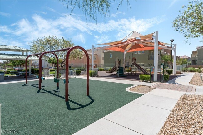 Building Photo - 9164 Enticing Ct