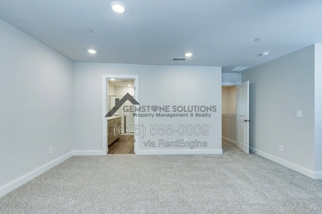 Building Photo - 204 Douglas Bend Rd