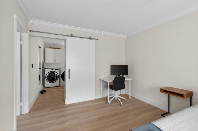 Building Photo - 802 Mallard Dr