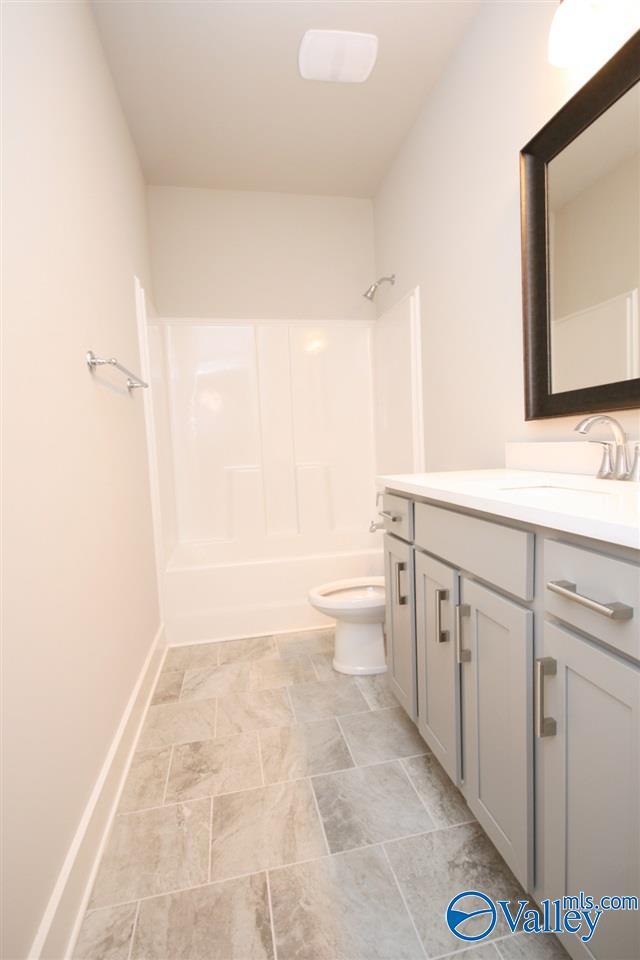 Building Photo - 707 Sluice Dr SW