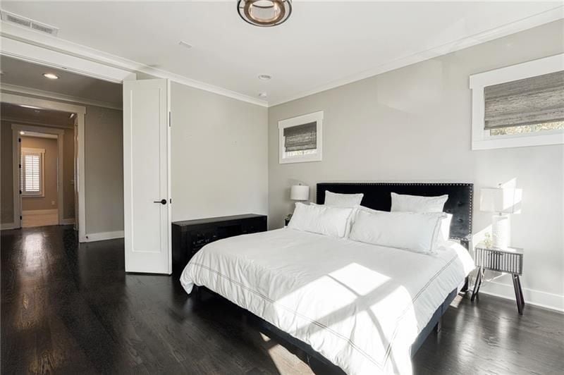 Building Photo - 984 Memorial Walk SE