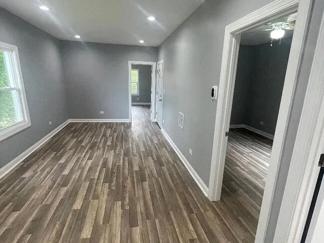 Building Photo - 3021 138th Pl