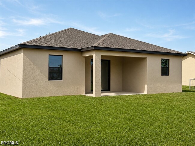Building Photo - 705 SW 23rd Terrace
