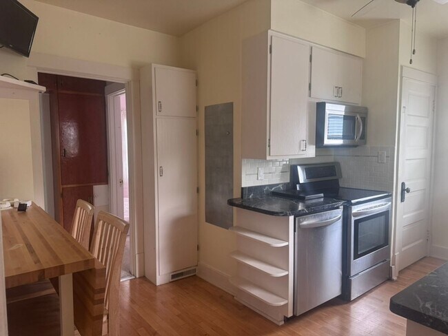 Building Photo - COMING SOON! 3/2 Single Family Home for Rent!