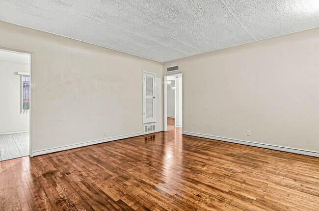 Building Photo - 7713 Veracruz Ave