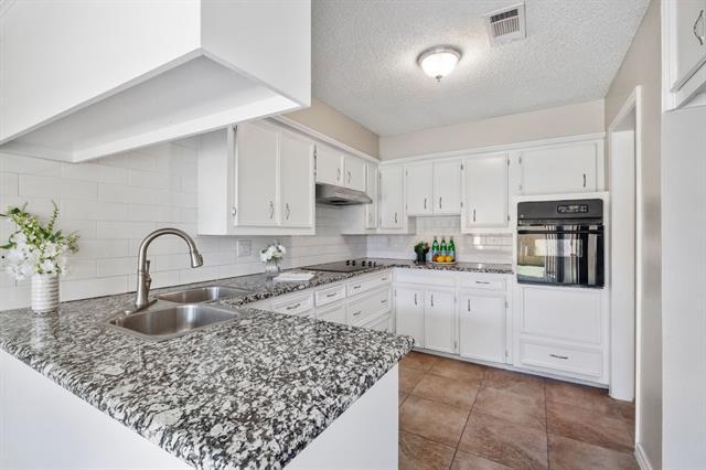 Building Photo - 310 Candlewood Pl