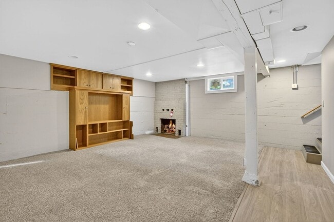 Building Photo - 3660 SE Tenino St