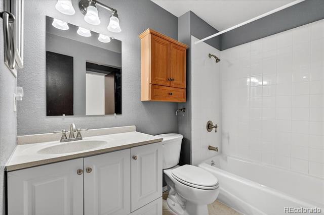 Building Photo - 306 Mulberry Cir