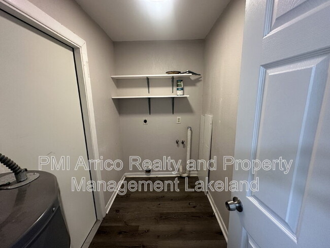 Building Photo - 4135 Old Rd 37