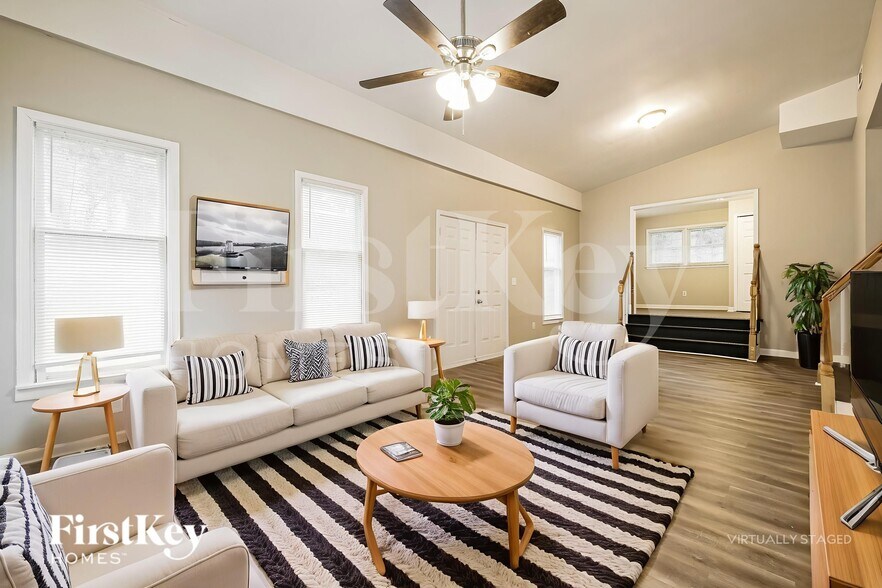 Building Photo - 1749 S Alvarado Terrace SW