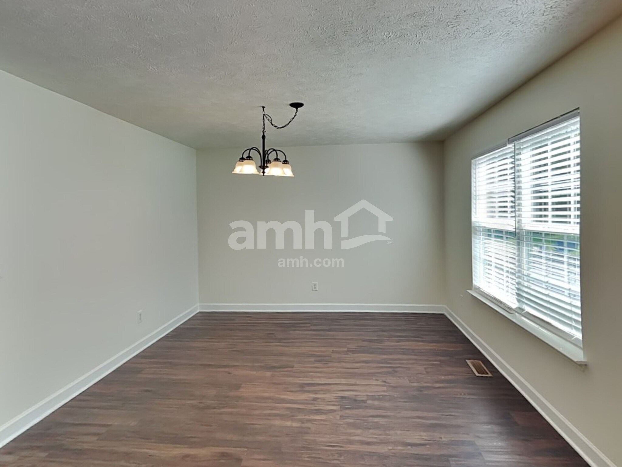 Building Photo - 645 Smoky Mountains Dr