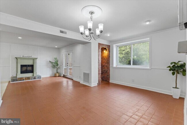 Building Photo - 202 Buckingham Ln