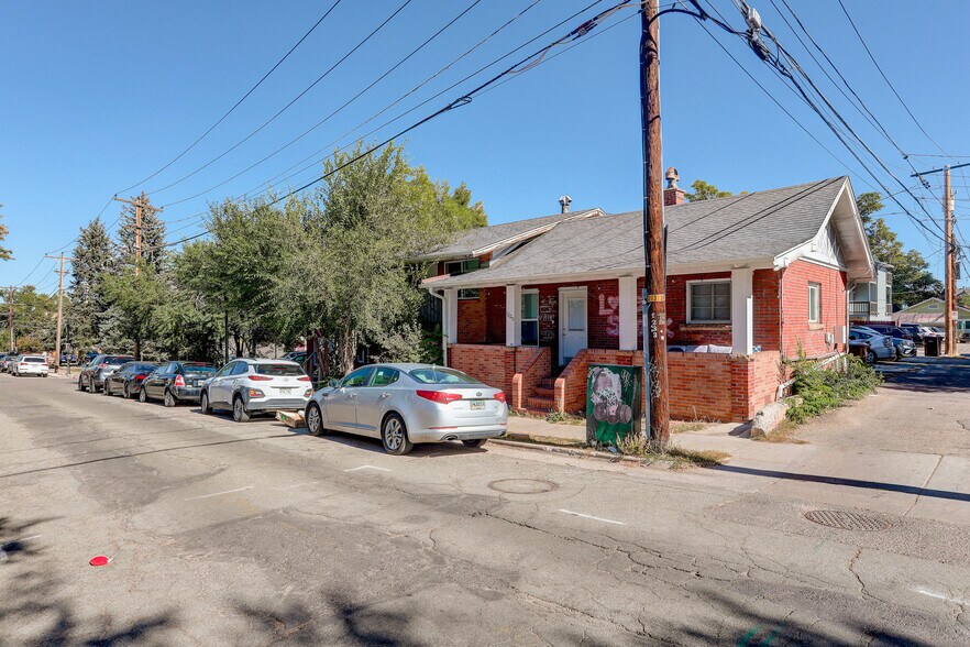 1220 Entrance - 1224 11th St