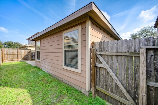 Building Photo - 1010 Hummingbird Point Ln