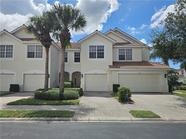 Building Photo - 763 Hampton Cir