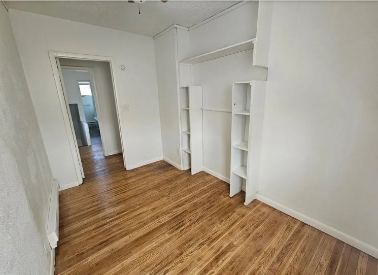Building Photo - 807 Hazlett Ave