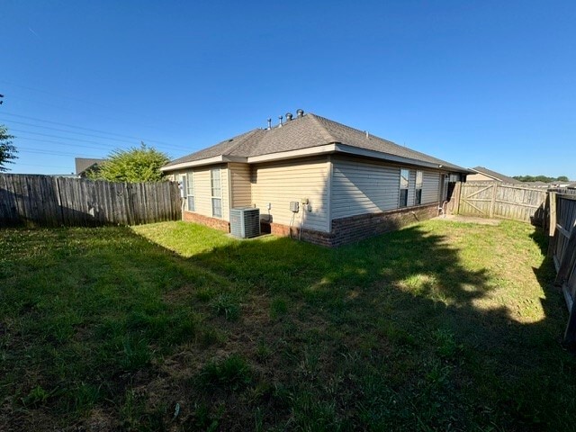 Building Photo - 3503 N Robin Ct