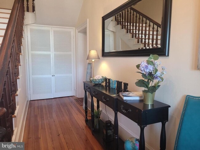 Building Photo - 447 N Loudoun St