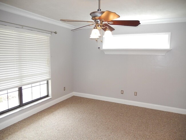 Building Photo - 5527 Denargo Dr