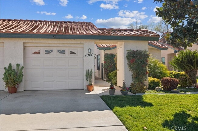 Building Photo - 55+ Age restricted community - This spacious 2-bedroom, 2-bathroom Home is located in the desirab...