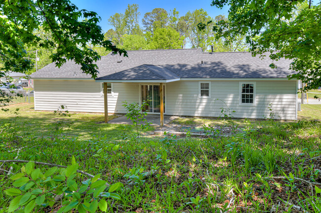 Building Photo - 436 Belglade Rd