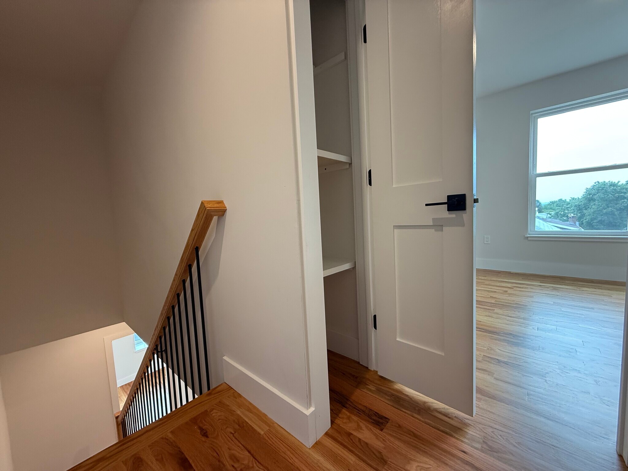 3rd floor - 160 Main St