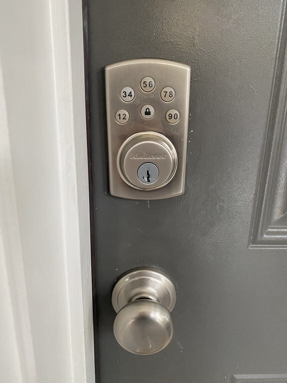 Building Photo - 226 Fellsway W