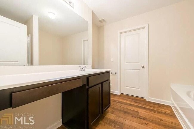 Building Photo - 960 Walnut Creek Cir