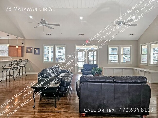 Building Photo - Stylish 2-Bedroom, 2-Bath End-Unit Condo i...