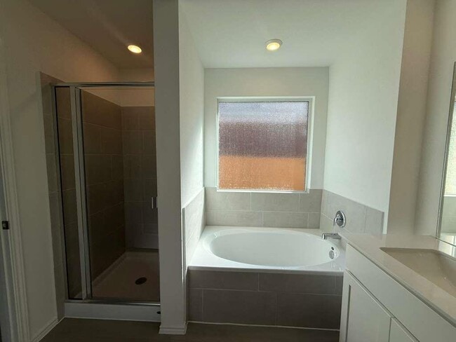 Building Photo - 205 Herald Dr