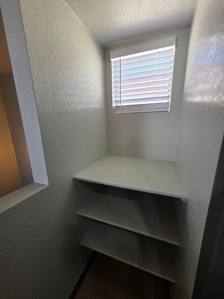 Building Photo - 1749 E Pepper Cir