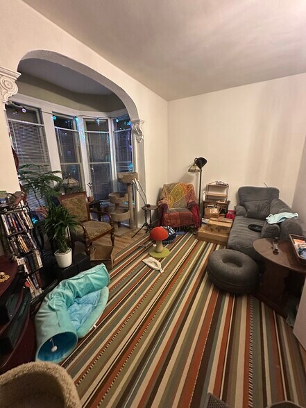 Building Photo - 103 Front St