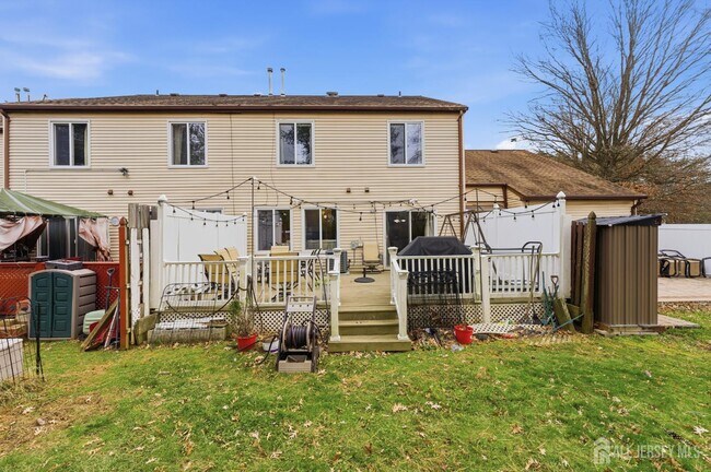 Building Photo - 10 Coventry Ct