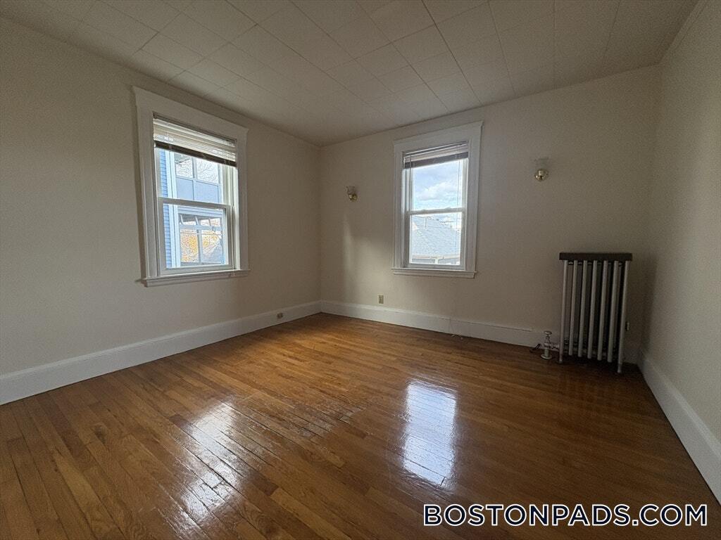 Building Photo - 155-157 Hillside St.