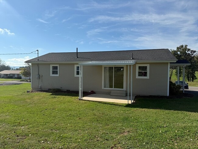 Building Photo - 22269 Green Village Dr