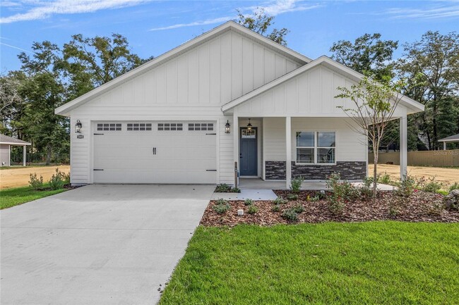 Primary Photo - Brand New 4/3 in Grand Oaks!