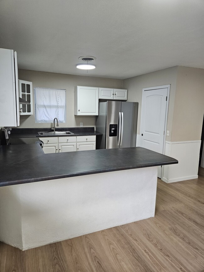 Building Photo - 6331 Mockingbird Ln