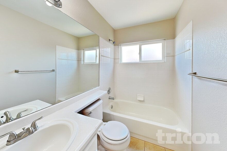 Building Photo - 9061 Renoir Dr