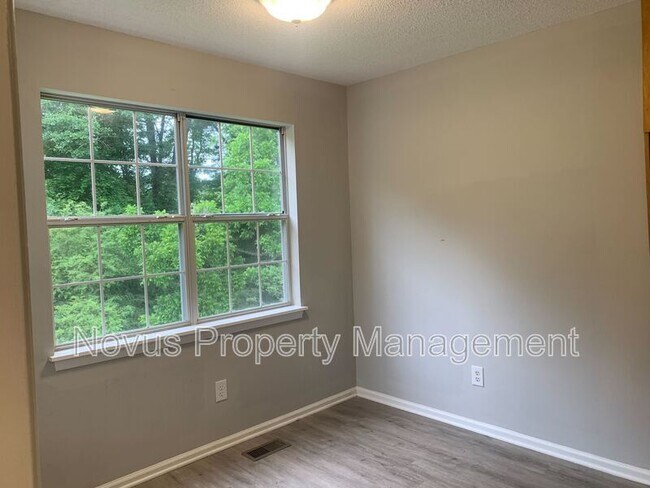 Building Photo - 88 River Ridge Dr