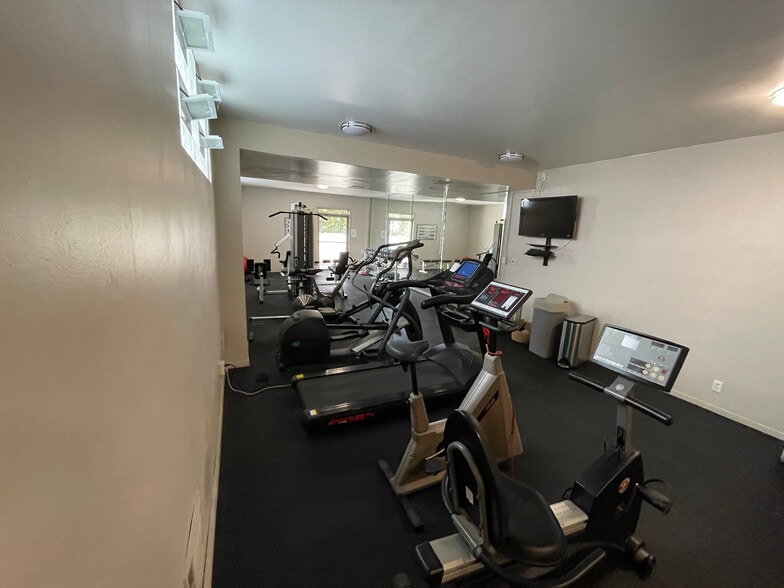 Building Photo - 901 10th St