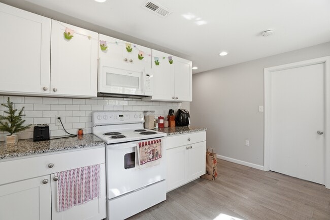 Building Photo - 9244 Limestone Pl