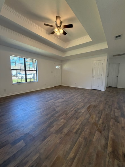 Building Photo - 514 Mimosa Dr