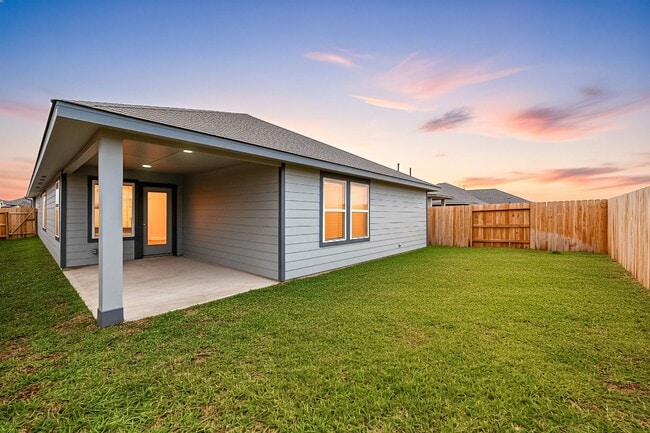 Building Photo - 6623 Castella Dr