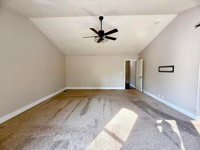 Building Photo - 2154 Wasatch Blvd