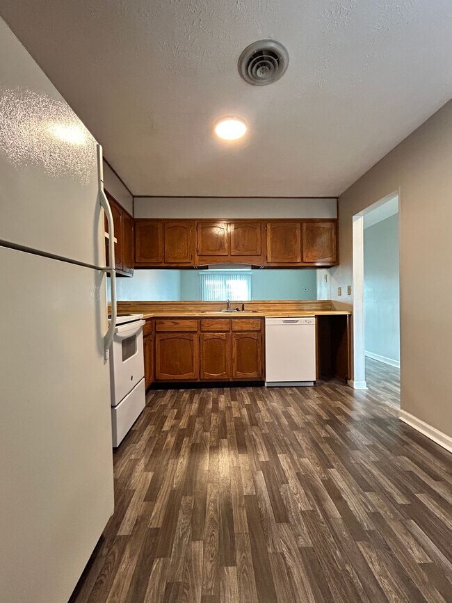 Building Photo - 1522 Pearl Ave