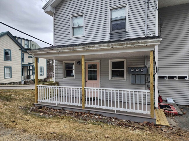 Building Photo - 73 Pleasant St