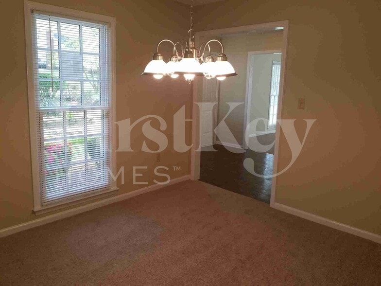 Building Photo - 9924 Avon Farm Ln